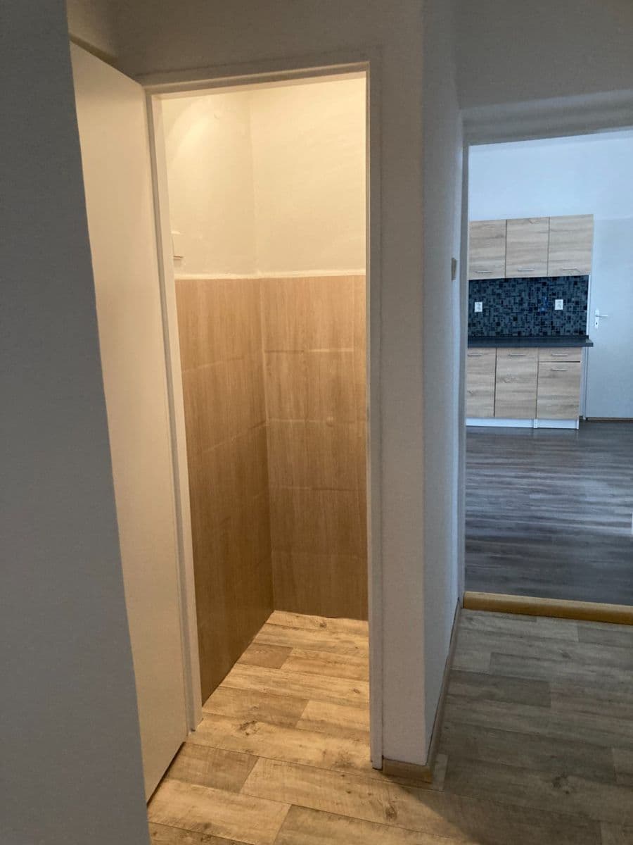 Prenájom bytu 2-izbový 50 m², Velizská, Zdice, Středočeský kraj Prenájom bytu 2-izbový 50 m², Velizská, Zdice, Středočeský kraj