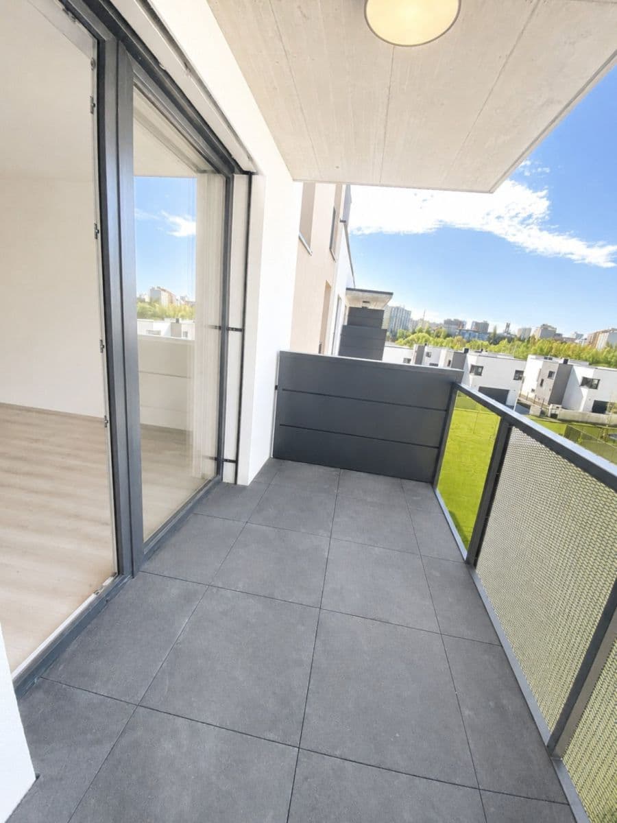 Prenájom bytu 1-izbový 33 m², Nebřenická, Praha, Praha Prenájom bytu 1-izbový 33 m², Nebřenická, Praha, Praha