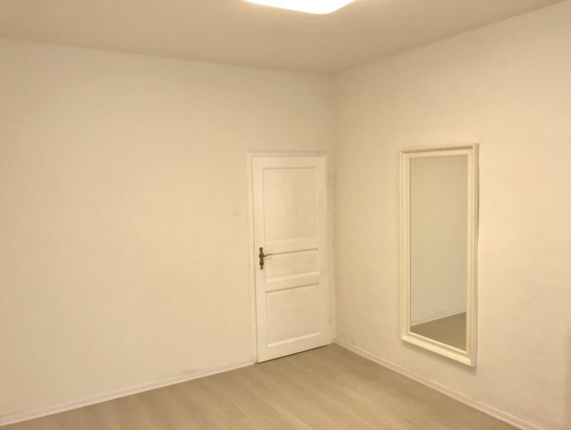 Predaj bytu 5-izbový 84 m², Berlin, Berlín Predaj bytu 5-izbový 84 m², Berlin, Berlín