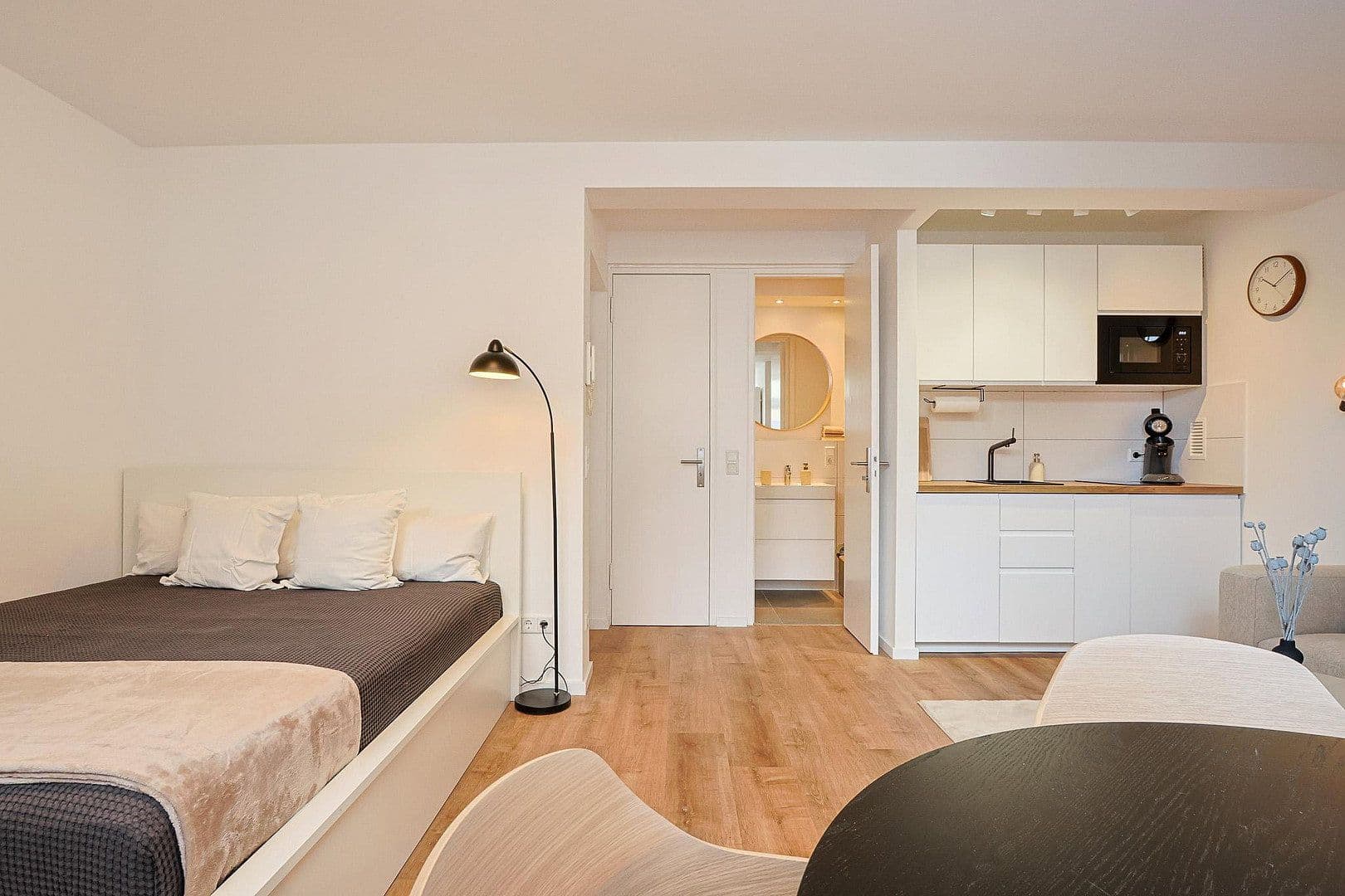 Prenájom bytu 1-izbový 25 m², Bagelstr. 98, Düsseldorf, Severné Porýnie - Westfálsko Prenájom bytu 1-izbový 25 m², Bagelstr. 98, Düsseldorf, Severné Porýnie - Westfálsko