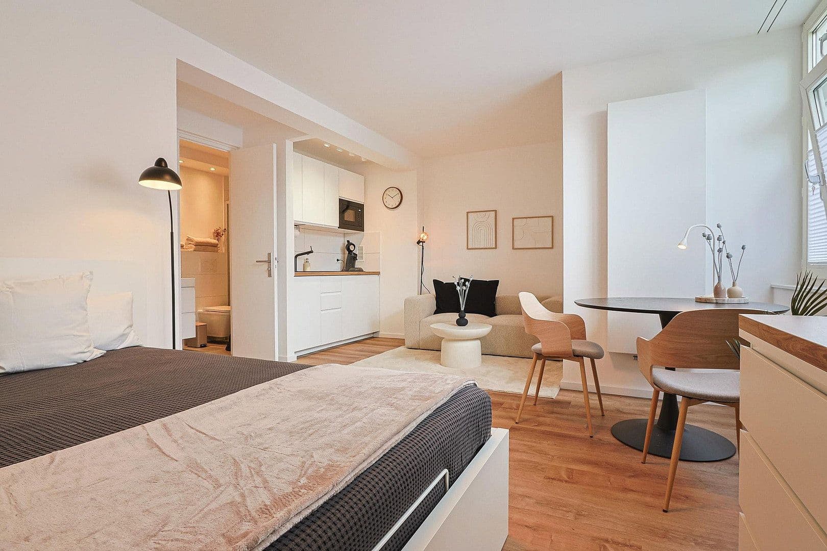 Prenájom bytu 1-izbový 25 m², Bagelstr. 98, Düsseldorf, Severné Porýnie - Westfálsko Prenájom bytu 1-izbový 25 m², Bagelstr. 98, Düsseldorf, Severné Porýnie - Westfálsko