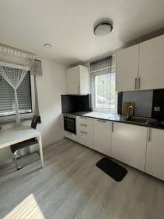 Prenájom bytu 2-izbový 56 m², Heilbronn, Bádensko-Wurttembersko Prenájom bytu 2-izbový 56 m², Heilbronn, Bádensko-Wurttembersko