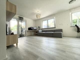 Prenájom bytu 2-izbový 56 m², Heilbronn, Bádensko-Wurttembersko Prenájom bytu 2-izbový 56 m², Heilbronn, Bádensko-Wurttembersko