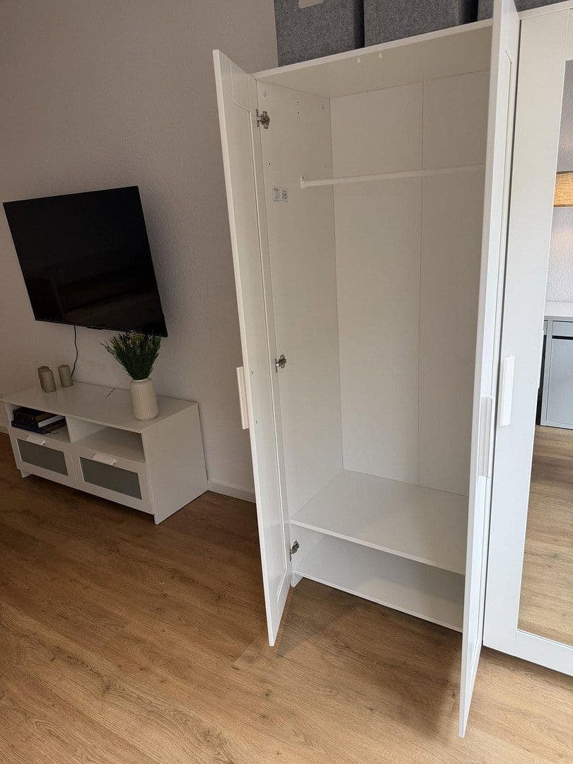 Prenájom bytu 1-izbový 35 m², Lavesstr. 76, Hannover, Dolné Sasko Prenájom bytu 1-izbový 35 m², Lavesstr. 76, Hannover, Dolné Sasko