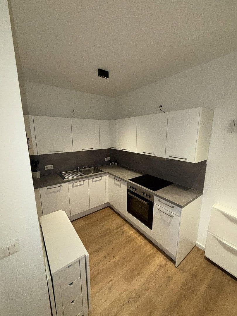 Prenájom bytu 1-izbový 35 m², Lavesstr. 76, Hannover, Dolné Sasko Prenájom bytu 1-izbový 35 m², Lavesstr. 76, Hannover, Dolné Sasko