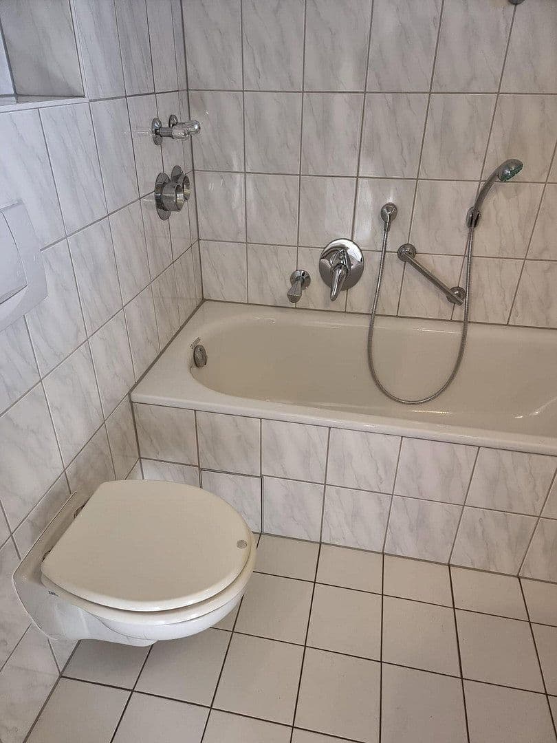 Prenájom bytu 1-izbový 40 m², Breslauer Straße 21, Aschaffenburg, Bavorsko Prenájom bytu 1-izbový 40 m², Breslauer Straße 21, Aschaffenburg, Bavorsko