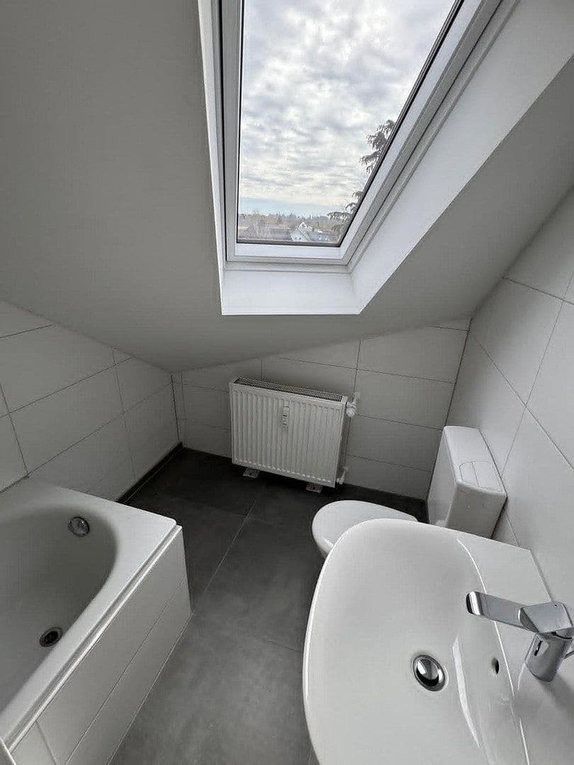 Prenájom bytu 3-izbový 50 m², Koblenzer Straße 17, Löhne, Severné Porýnie - Westfálsko Prenájom bytu 3-izbový 50 m², Koblenzer Straße 17, Löhne, Severné Porýnie - Westfálsko