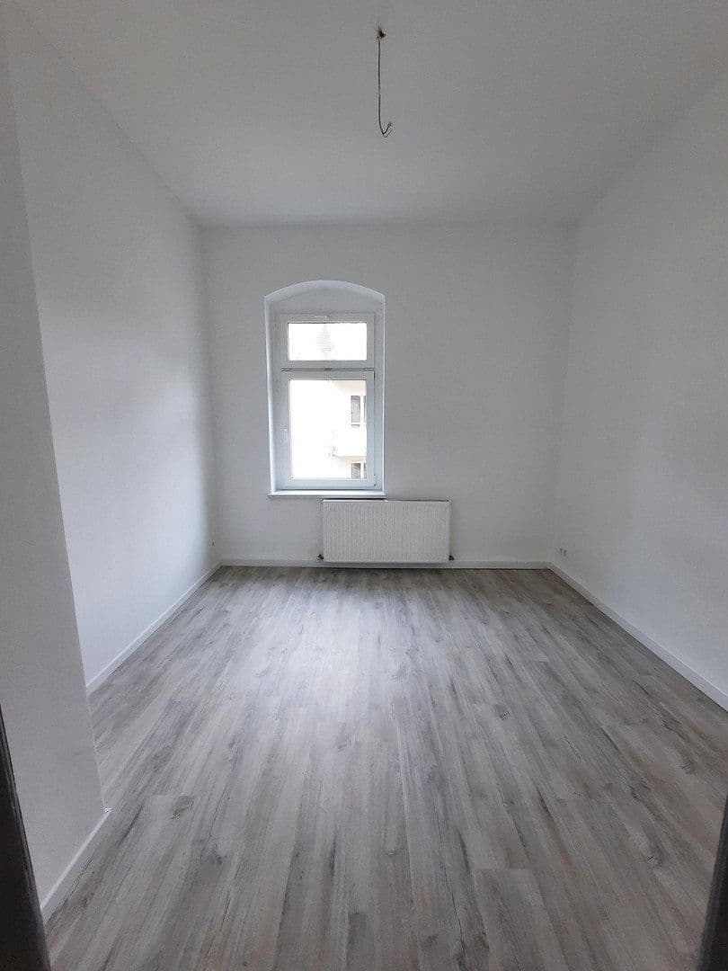 Prenájom bytu 3-izbový 80 m², Dresden, Sasko Prenájom bytu 3-izbový 80 m², Dresden, Sasko