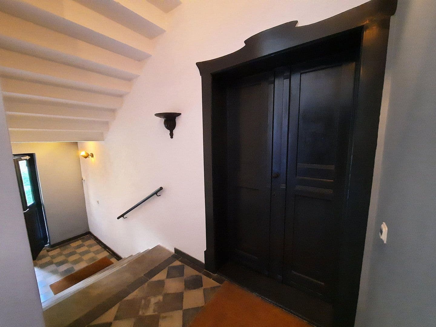 Prenájom bytu 3-izbový 80 m², Dresden, Sasko Prenájom bytu 3-izbový 80 m², Dresden, Sasko