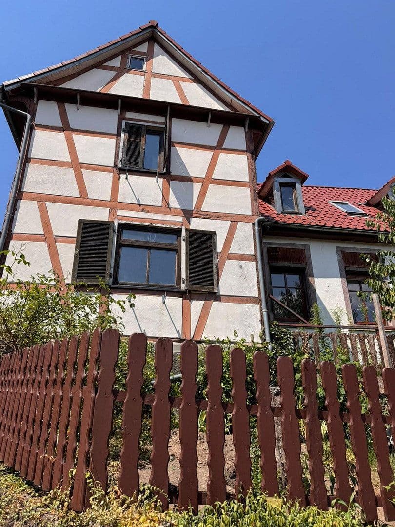 Predaj domu 220 m², pozemek 145 m², Gernsbach, Bádensko-Wurttembersko Predaj domu 220 m², pozemek 145 m², Gernsbach, Bádensko-Wurttembersko