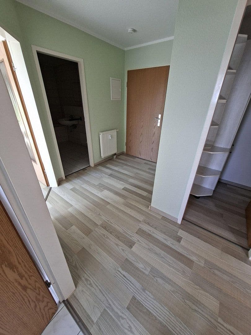 Prenájom bytu 2-izbový 59 m², Albert-Schweitzer-Siedlung 7b, Glauchau, Sasko Prenájom bytu 2-izbový 59 m², Albert-Schweitzer-Siedlung 7b, Glauchau, Sasko