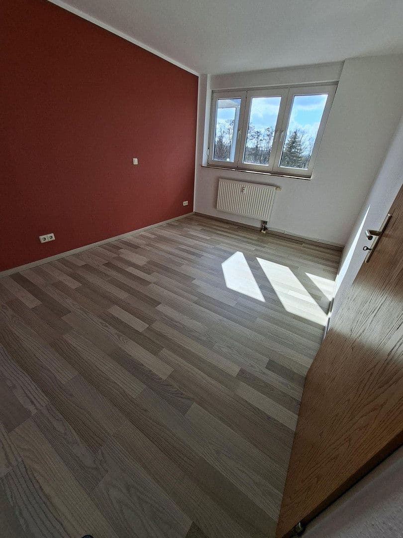 Prenájom bytu 2-izbový 59 m², Albert-Schweitzer-Siedlung 7b, Glauchau, Sasko Prenájom bytu 2-izbový 59 m², Albert-Schweitzer-Siedlung 7b, Glauchau, Sasko