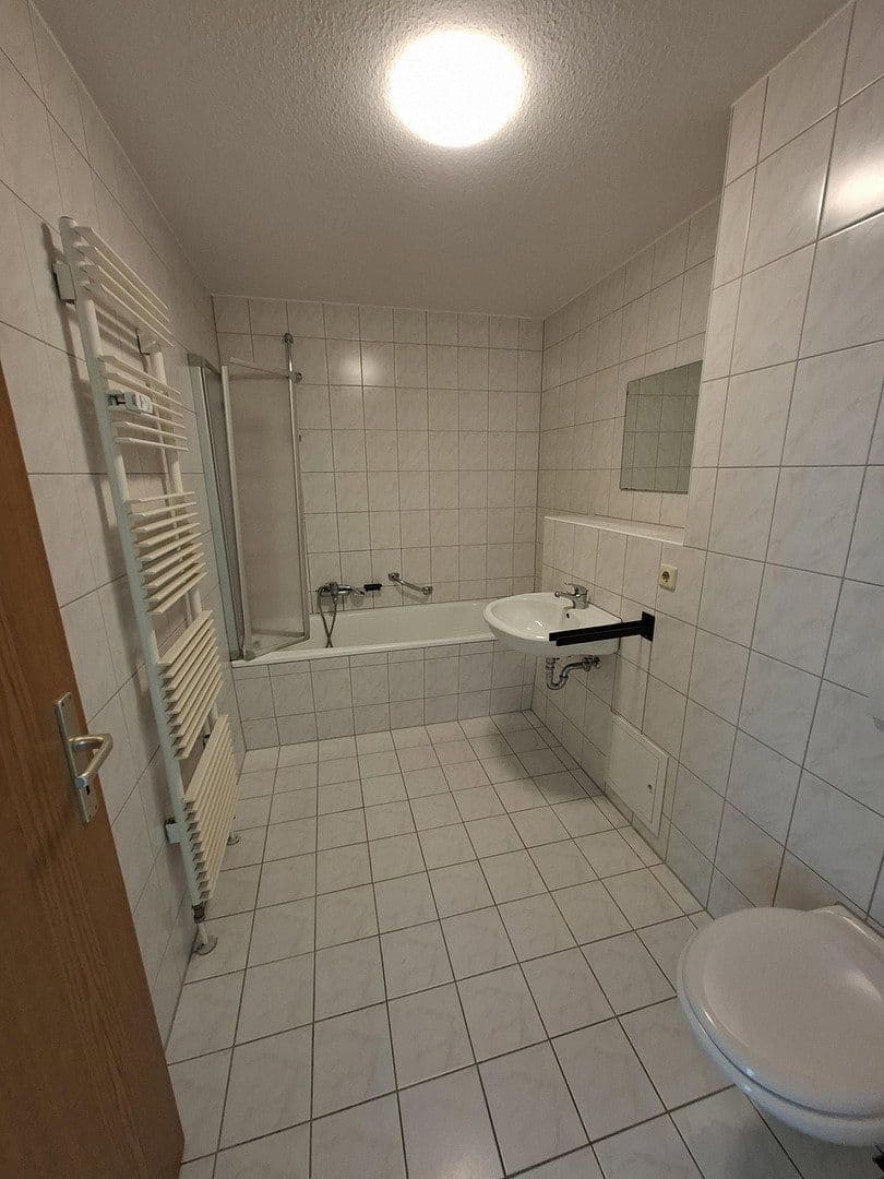 Prenájom bytu 2-izbový 59 m², Albert-Schweitzer-Siedlung 7b, Glauchau, Sasko Prenájom bytu 2-izbový 59 m², Albert-Schweitzer-Siedlung 7b, Glauchau, Sasko