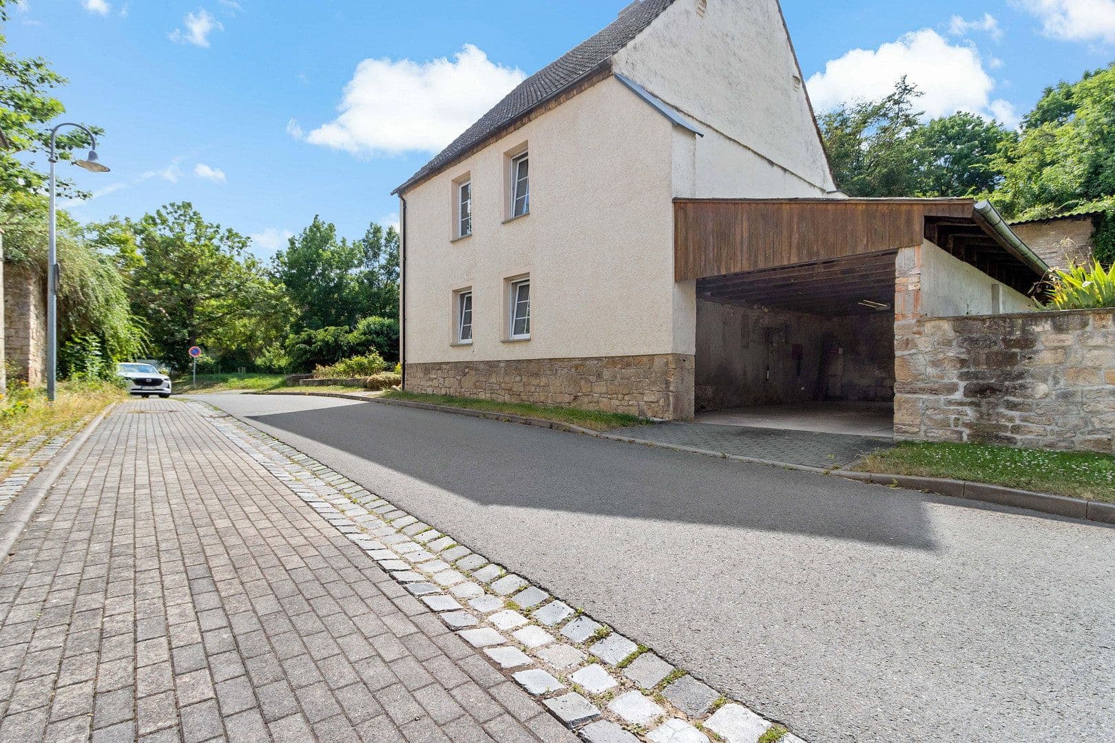Predaj domu 110 m², pozemek 947 m², Rätherweg 7, Salzatal, Sasko-Anhaltsko Predaj domu 110 m², pozemek 947 m², Rätherweg 7, Salzatal, Sasko-Anhaltsko