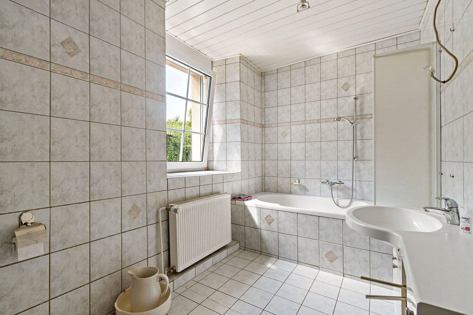 Predaj domu 110 m², pozemek 947 m², Rätherweg 7, Salzatal, Sasko-Anhaltsko Predaj domu 110 m², pozemek 947 m², Rätherweg 7, Salzatal, Sasko-Anhaltsko