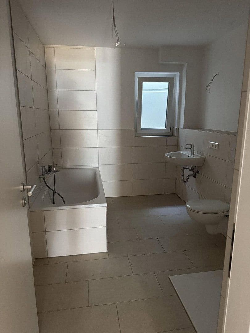 Prenájom domu 136 m², pozemek 141 m², Steinenbronnerstr. 33, Sindelfingen, Bádensko-Wurttembersko Prenájom domu 136 m², pozemek 141 m², Steinenbronnerstr. 33, Sindelfingen, Bádensko-Wurttembersko