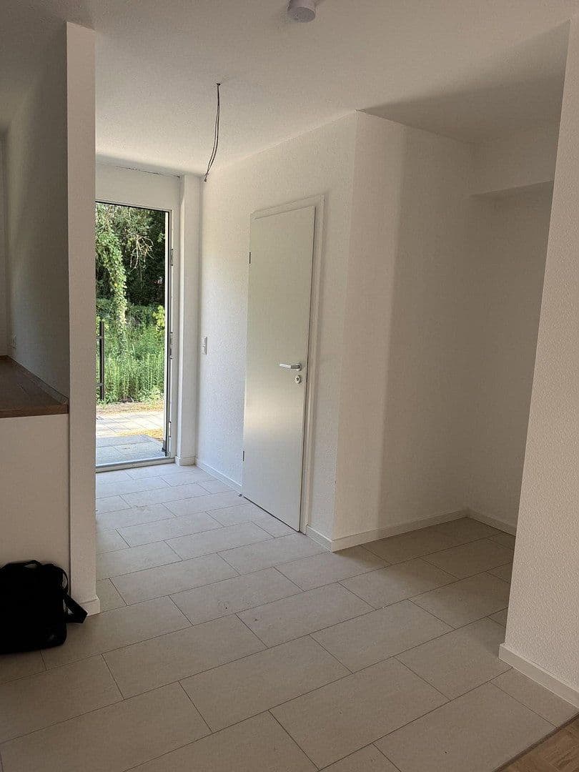 Prenájom domu 136 m², pozemek 141 m², Steinenbronnerstr. 33, Sindelfingen, Bádensko-Wurttembersko Prenájom domu 136 m², pozemek 141 m², Steinenbronnerstr. 33, Sindelfingen, Bádensko-Wurttembersko