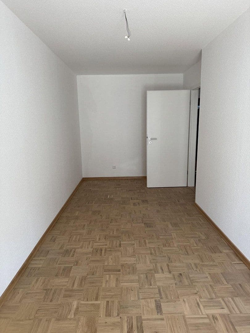 Prenájom domu 136 m², pozemek 141 m², Steinenbronnerstr. 33, Sindelfingen, Bádensko-Wurttembersko Prenájom domu 136 m², pozemek 141 m², Steinenbronnerstr. 33, Sindelfingen, Bádensko-Wurttembersko