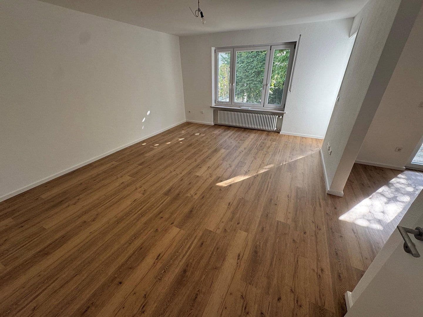 Prenájom bytu 3-izbový 81 m², München, Bavorsko Prenájom bytu 3-izbový 81 m², München, Bavorsko
