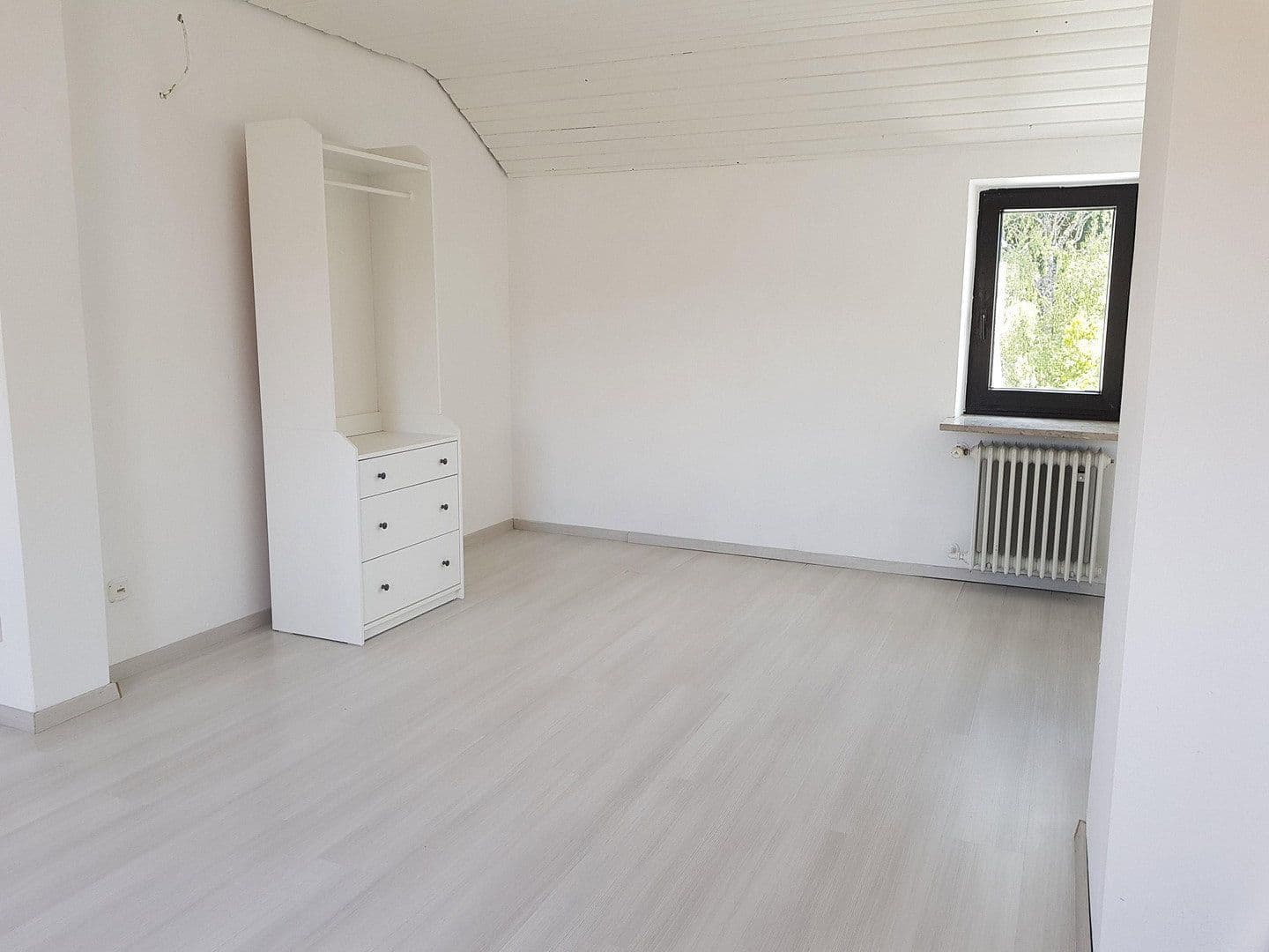 Predaj domu 127 m², pozemok 261 m², Grasbrunn, Bavorsko Predaj domu 127 m², pozemok 261 m², Grasbrunn, Bavorsko
