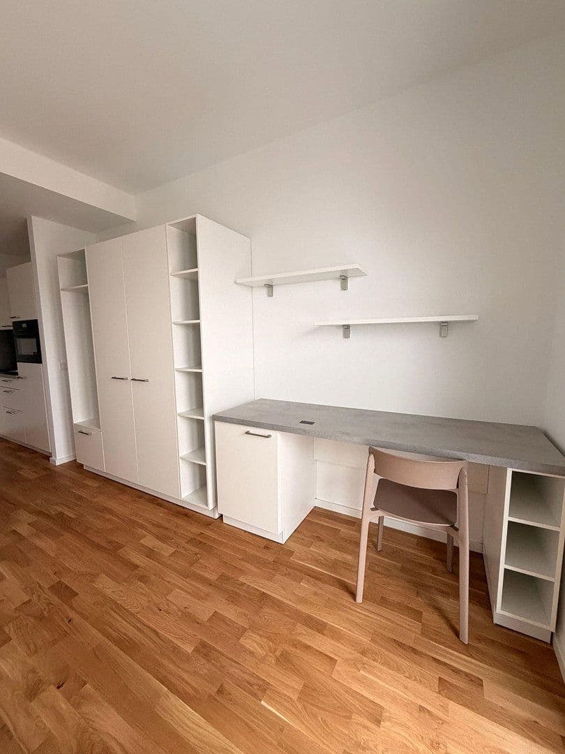 Prenájom bytu 1-izbový 24 m², Berlin, Berlín Prenájom bytu 1-izbový 24 m², Berlin, Berlín