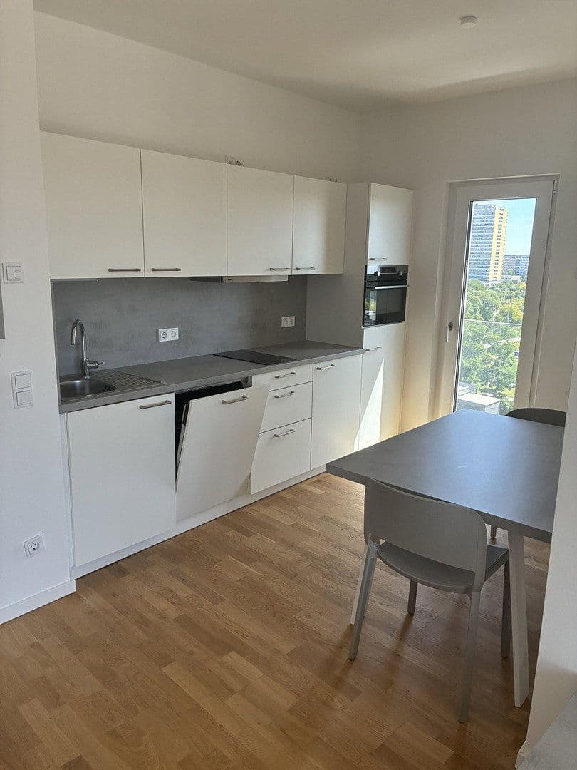 Prenájom bytu 1-izbový 41 m², Berlin, Berlín Prenájom bytu 1-izbový 41 m², Berlin, Berlín