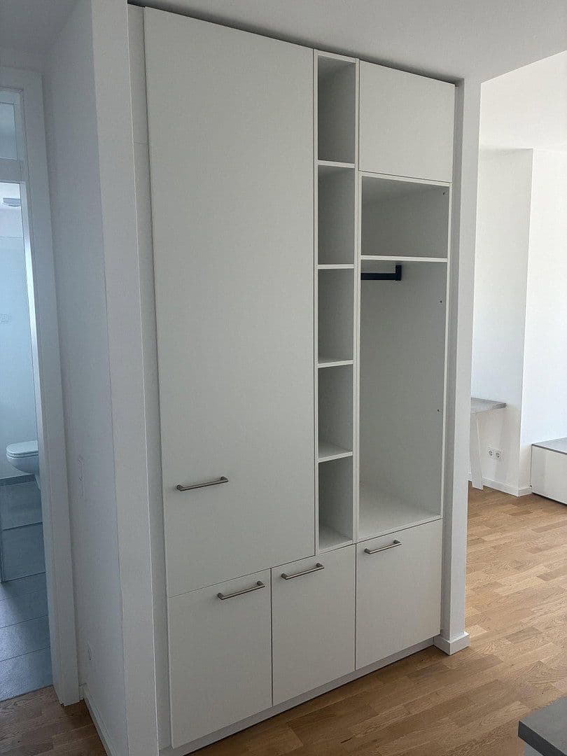 Prenájom bytu 1-izbový 41 m², Berlin, Berlín Prenájom bytu 1-izbový 41 m², Berlin, Berlín