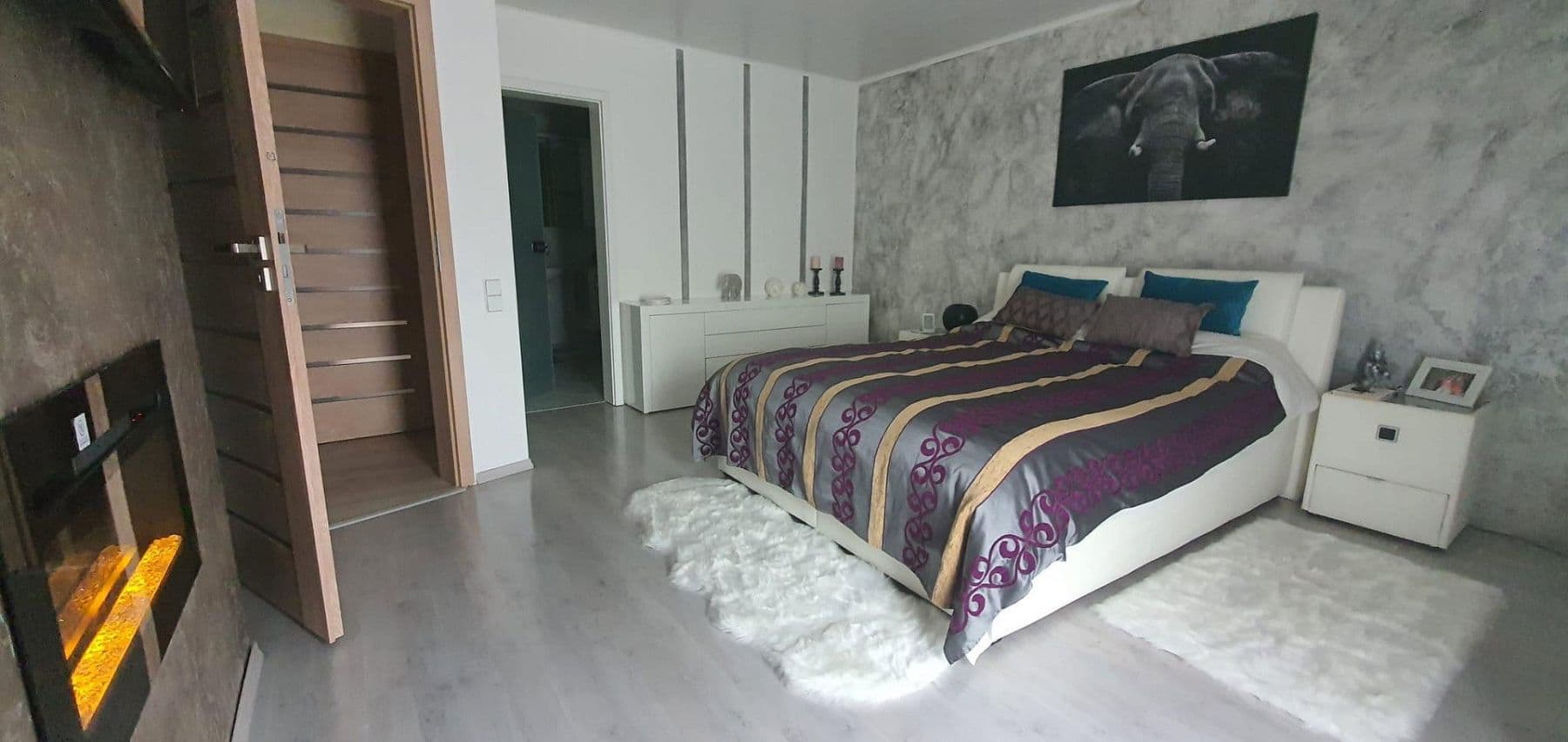 Predaj domu 404 m², pozemok 416 m², Tiefenbronn, Bádensko-Wurttembersko Predaj domu 404 m², pozemok 416 m², Tiefenbronn, Bádensko-Wurttembersko