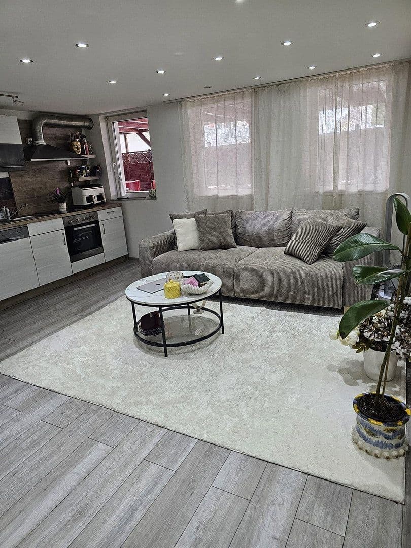 Predaj domu 404 m², pozemok 416 m², Tiefenbronn, Bádensko-Wurttembersko Predaj domu 404 m², pozemok 416 m², Tiefenbronn, Bádensko-Wurttembersko