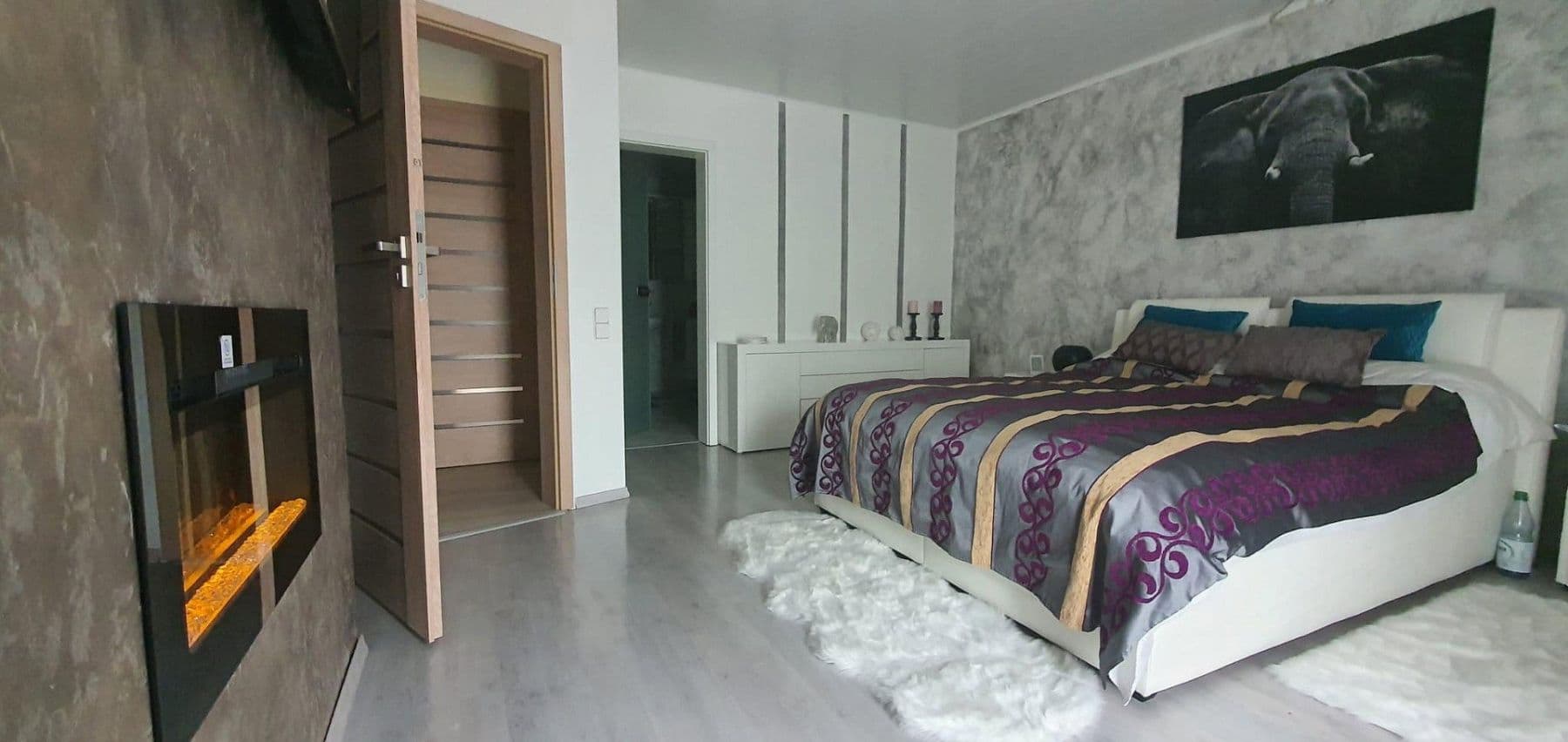 Predaj domu 404 m², pozemok 416 m², Tiefenbronn, Bádensko-Wurttembersko Predaj domu 404 m², pozemok 416 m², Tiefenbronn, Bádensko-Wurttembersko