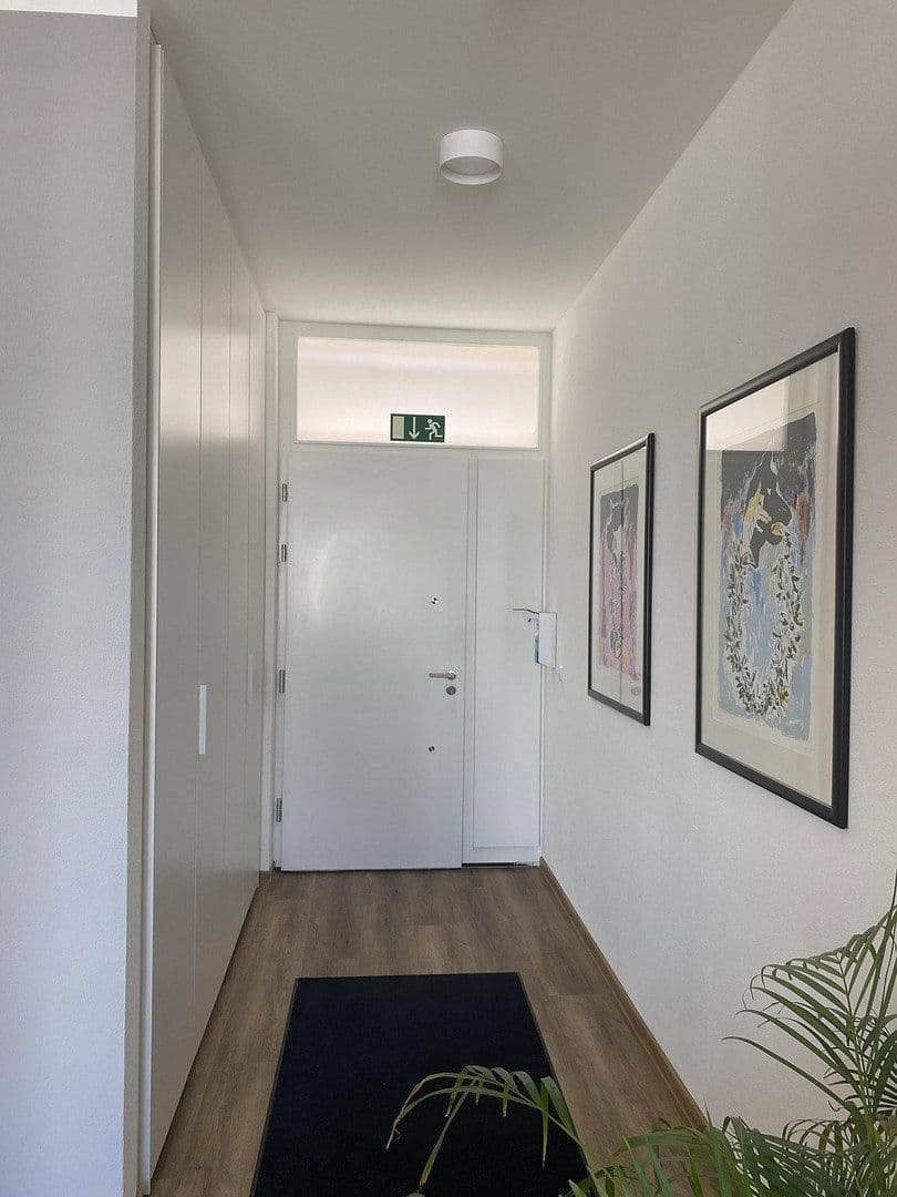 Prenájom bytu 4-izbový 100 m², Linnéstrasse 2, Pforzheim, Bádensko-Wurttembersko Prenájom bytu 4-izbový 100 m², Linnéstrasse 2, Pforzheim, Bádensko-Wurttembersko