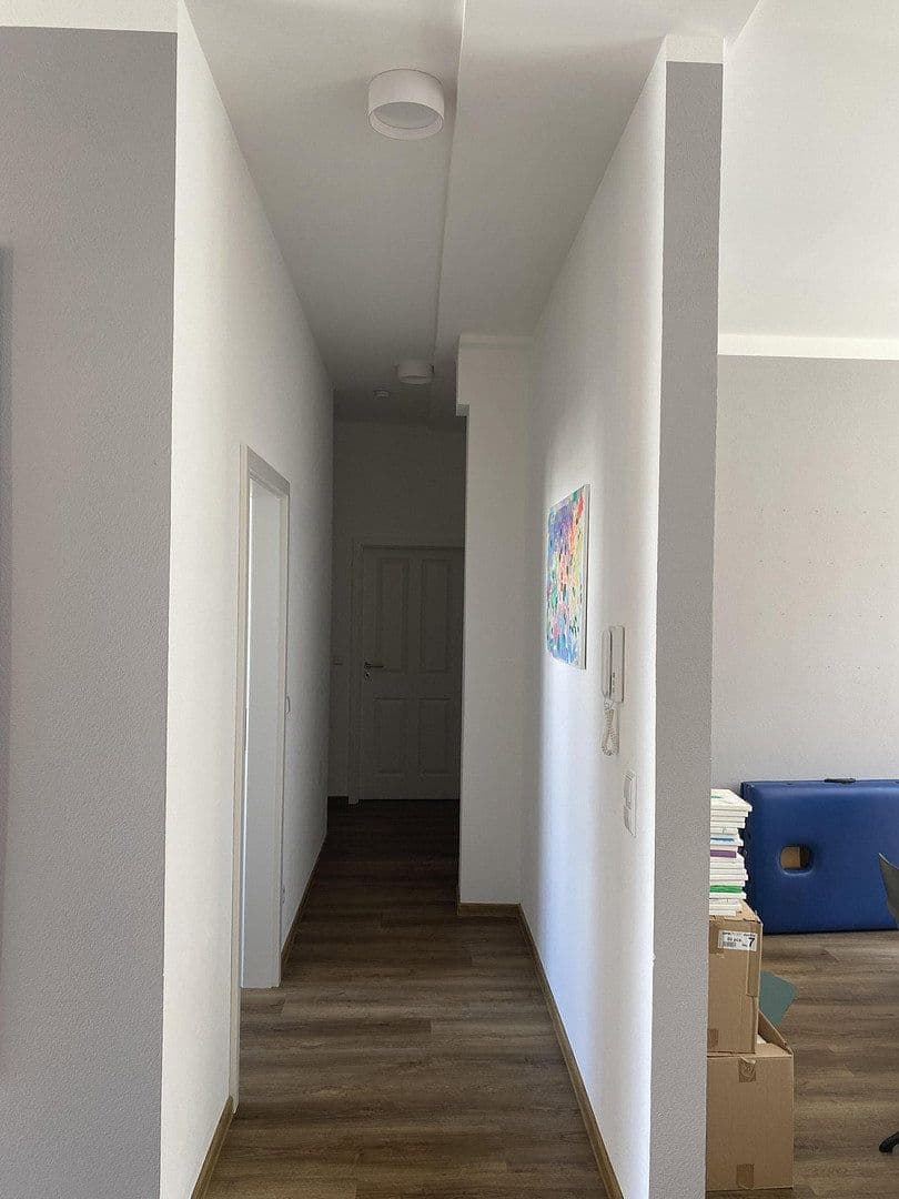 Prenájom bytu 4-izbový 100 m², Linnéstrasse 2, Pforzheim, Bádensko-Wurttembersko Prenájom bytu 4-izbový 100 m², Linnéstrasse 2, Pforzheim, Bádensko-Wurttembersko