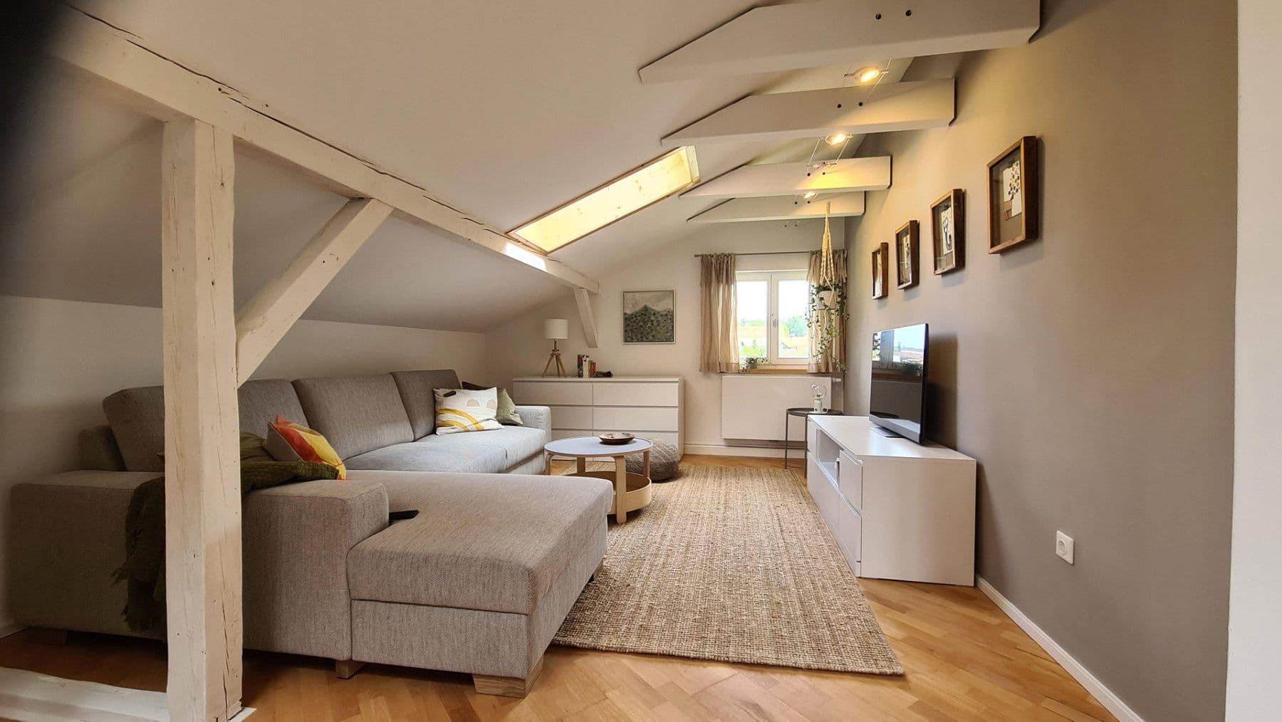Predaj domu 240 m², pozemok 1.200 m², Lindenberg im Allgäu, Bavorsko Predaj domu 240 m², pozemok 1.200 m², Lindenberg im Allgäu, Bavorsko