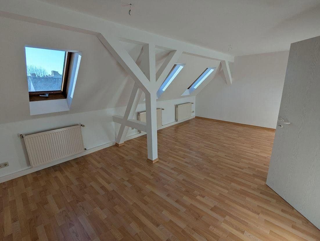 Prenájom bytu 3-izbový 86 m², Gera, Durínsko Prenájom bytu 3-izbový 86 m², Gera, Durínsko
