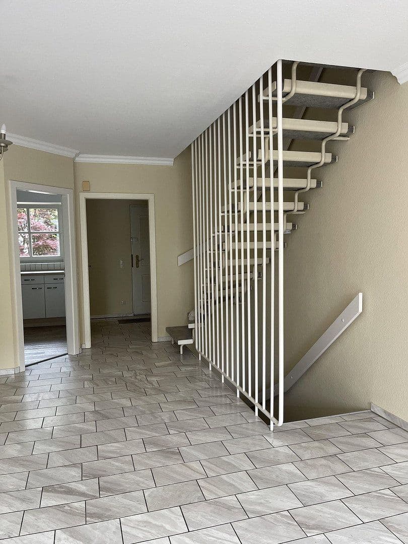 Prenájom domu 149 m², pozemok 56 m², Wiesbaden, Hesensko Prenájom domu 149 m², pozemok 56 m², Wiesbaden, Hesensko
