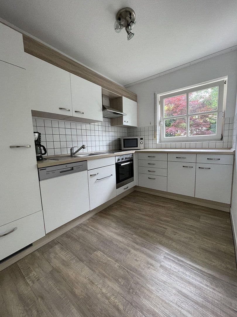 Prenájom domu 149 m², pozemok 56 m², Wiesbaden, Hesensko Prenájom domu 149 m², pozemok 56 m², Wiesbaden, Hesensko