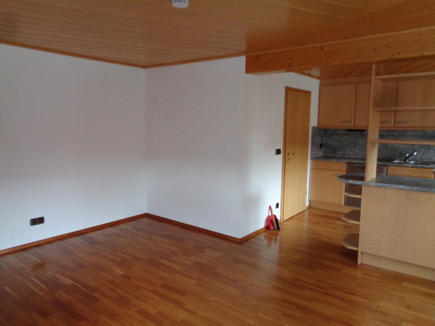 Prenájom bytu 3-izbový 93 m², Sulz am Neckar, Bádensko-Wurttembersko Prenájom bytu 3-izbový 93 m², Sulz am Neckar, Bádensko-Wurttembersko