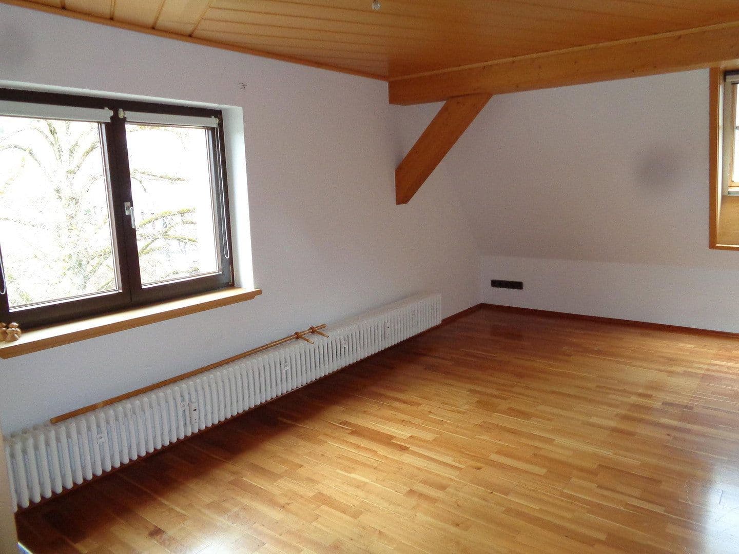 Prenájom bytu 3-izbový 93 m², Sulz am Neckar, Bádensko-Wurttembersko Prenájom bytu 3-izbový 93 m², Sulz am Neckar, Bádensko-Wurttembersko