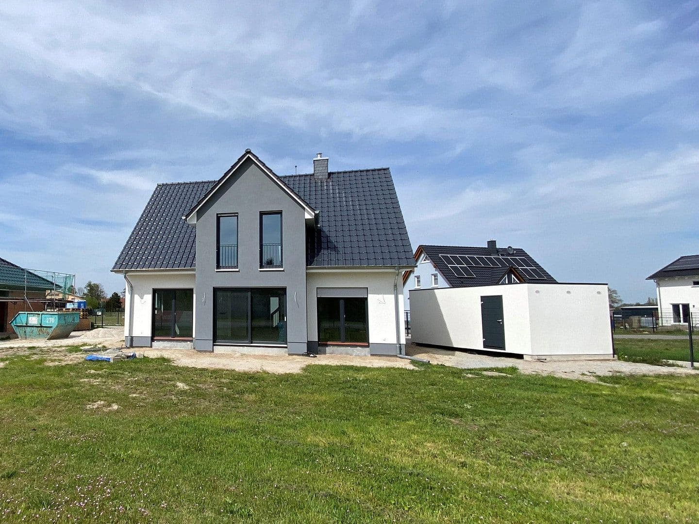 Predaj domu 151 m², pozemok 1.000 m², Ponnsdorfer Weg 4 A, Sonnewalde, Brandenbursko Predaj domu 151 m², pozemok 1.000 m², Ponnsdorfer Weg 4 A, Sonnewalde, Brandenbursko