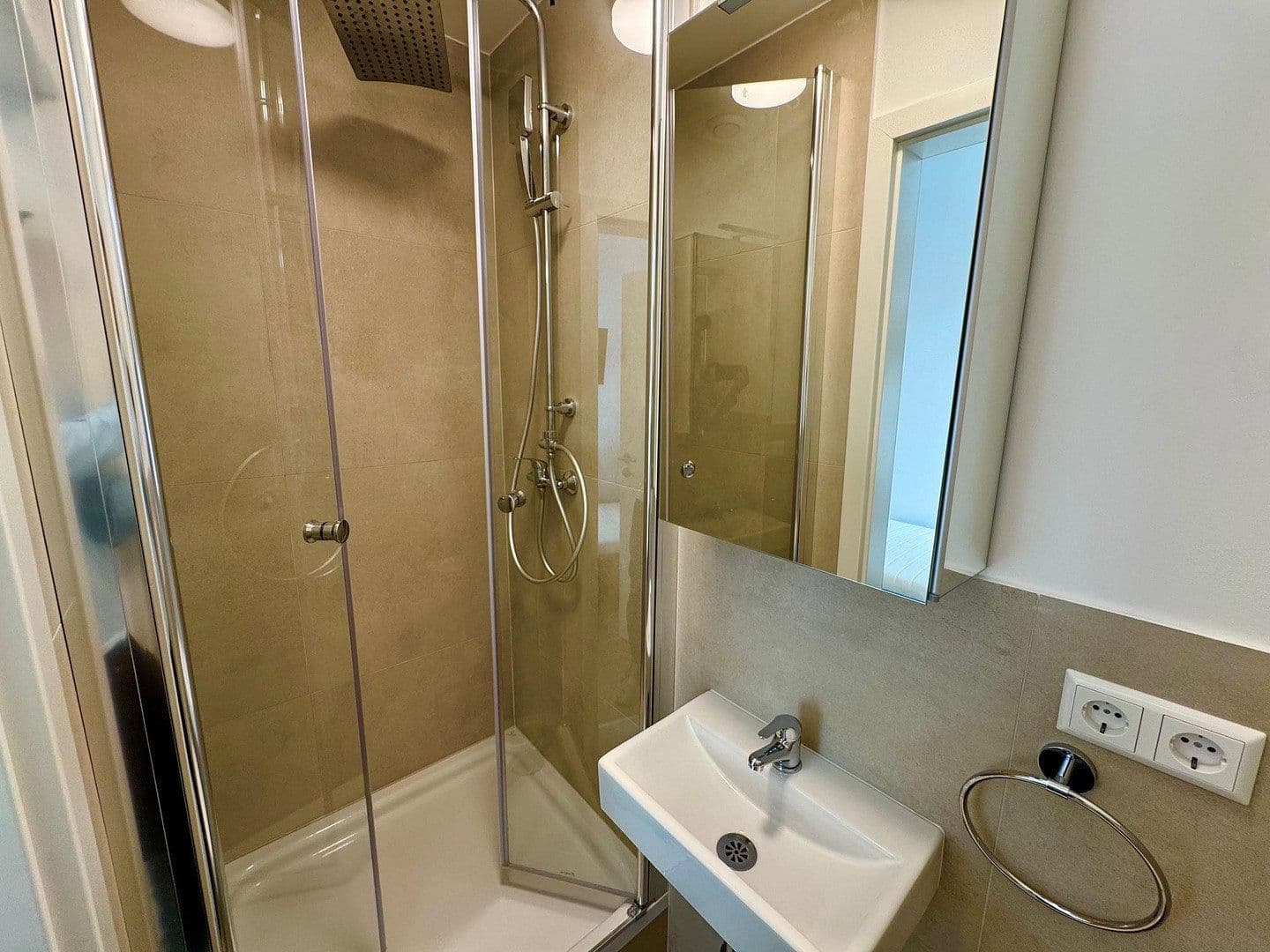 Prenájom bytu 1-izbový 12 m², Badener Str. 34, Karlsruhe, Bádensko-Wurttembersko Prenájom bytu 1-izbový 12 m², Badener Str. 34, Karlsruhe, Bádensko-Wurttembersko