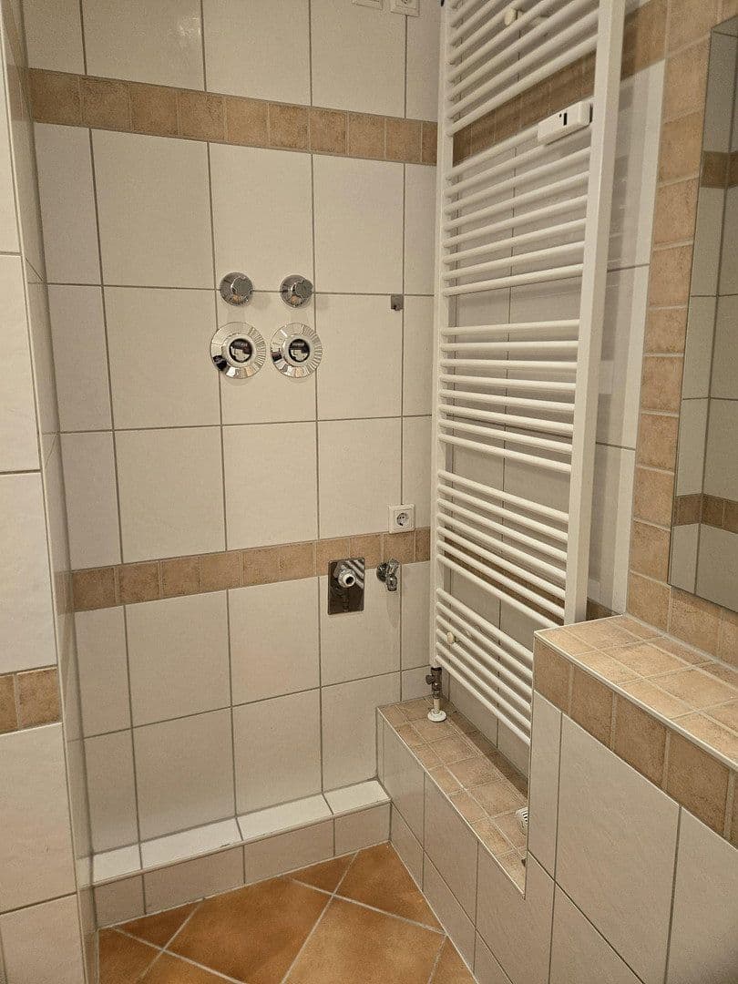 Prenájom bytu 1-izbový 49 m², Wendenschloßstr. 178, Berlin, Berlín Prenájom bytu 1-izbový 49 m², Wendenschloßstr. 178, Berlin, Berlín