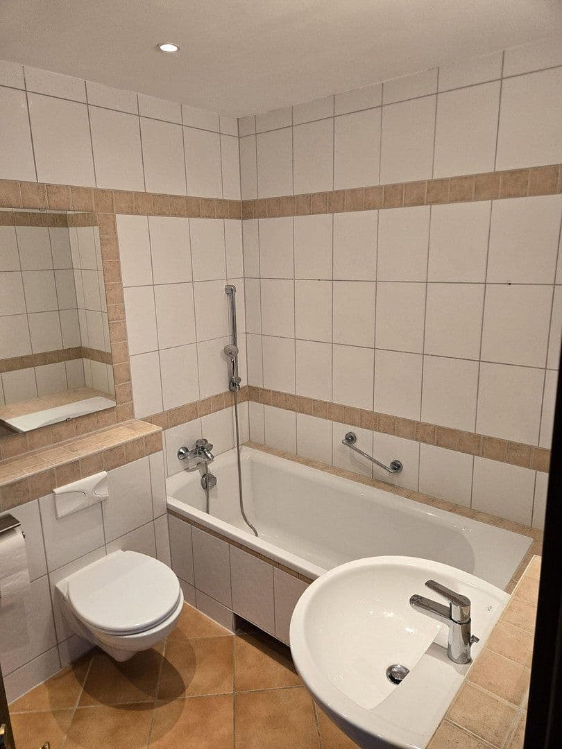 Prenájom bytu 1-izbový 49 m², Wendenschloßstr. 178, Berlin, Berlín Prenájom bytu 1-izbový 49 m², Wendenschloßstr. 178, Berlin, Berlín