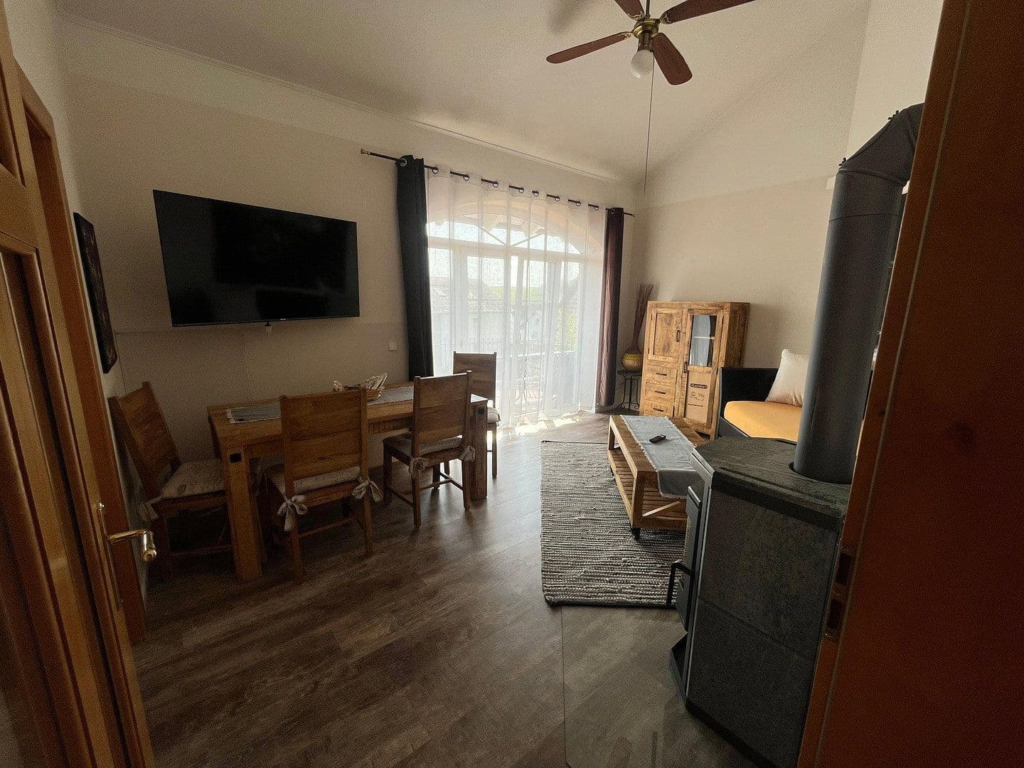 Predaj domu 260 m², pozemok 953 m², Hettenshausen, Bavorsko Predaj domu 260 m², pozemok 953 m², Hettenshausen, Bavorsko