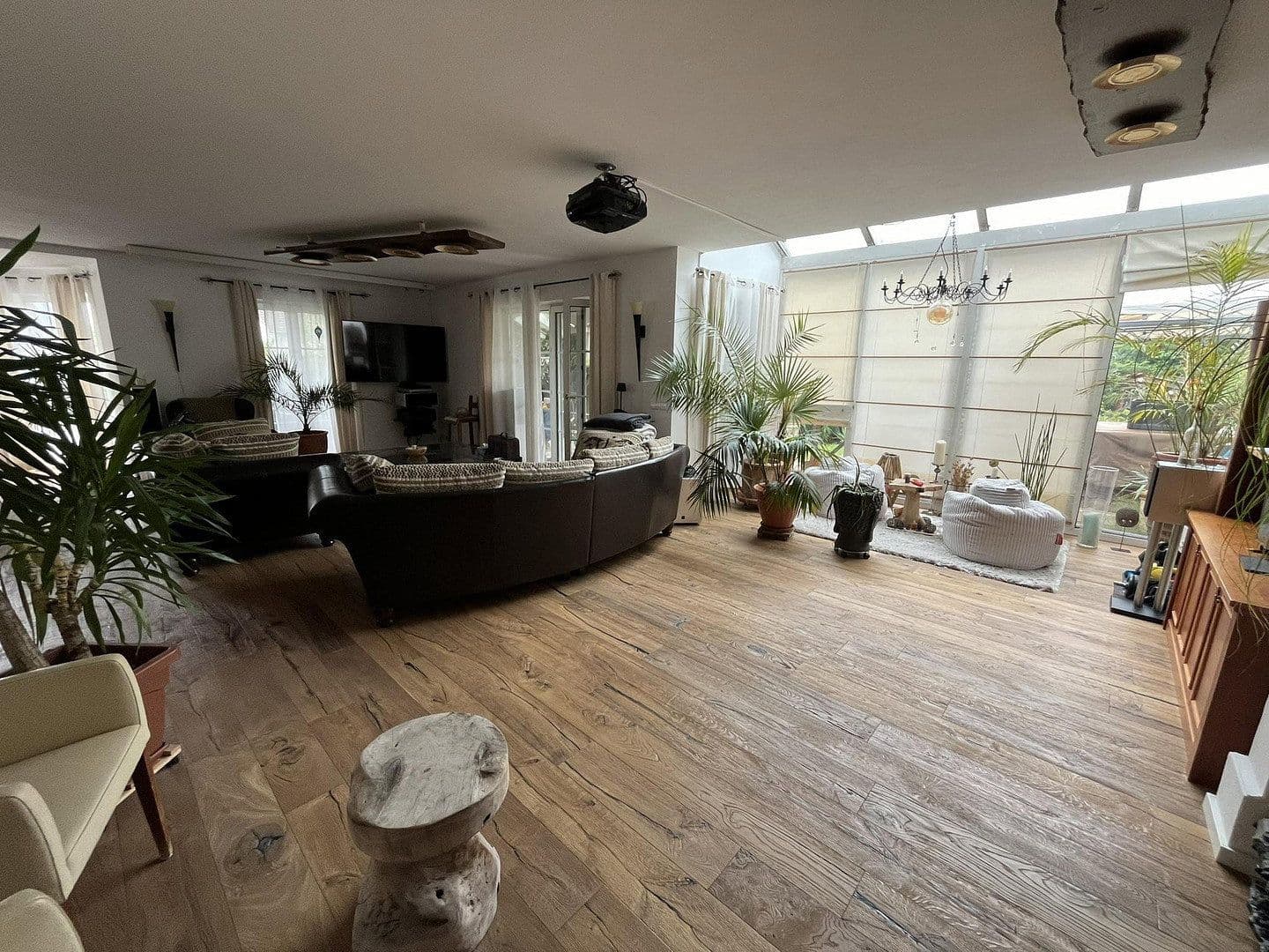 Predaj domu 260 m², pozemok 953 m², Hettenshausen, Bavorsko Predaj domu 260 m², pozemok 953 m², Hettenshausen, Bavorsko