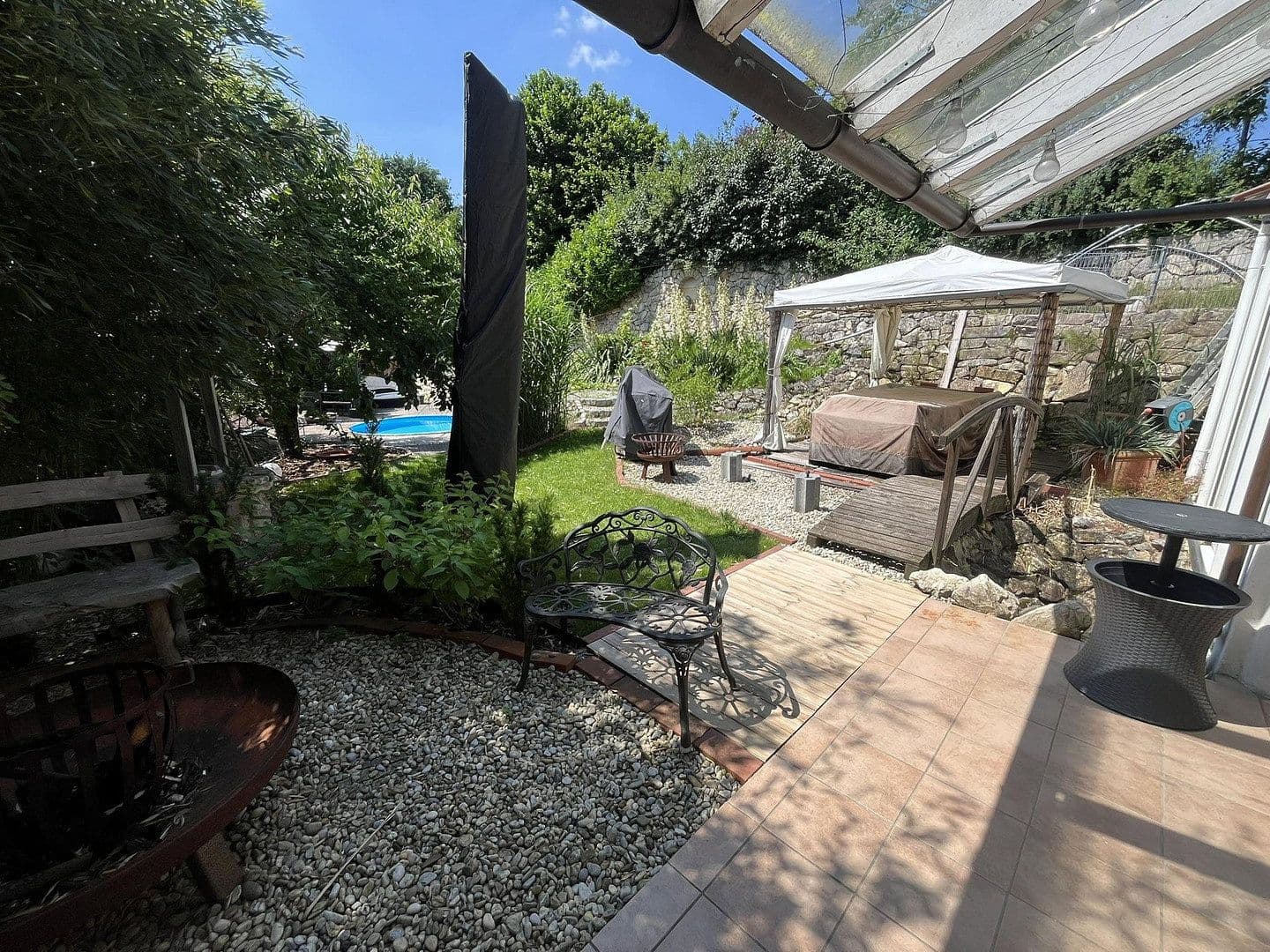 Predaj domu 260 m², pozemok 953 m², Hettenshausen, Bavorsko Predaj domu 260 m², pozemok 953 m², Hettenshausen, Bavorsko