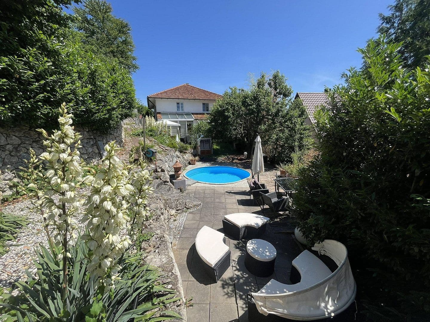 Predaj domu 260 m², pozemok 953 m², Hettenshausen, Bavorsko Predaj domu 260 m², pozemok 953 m², Hettenshausen, Bavorsko