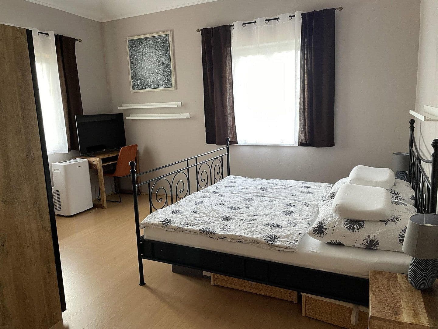 Predaj domu 260 m², pozemok 953 m², Hettenshausen, Bavorsko Predaj domu 260 m², pozemok 953 m², Hettenshausen, Bavorsko