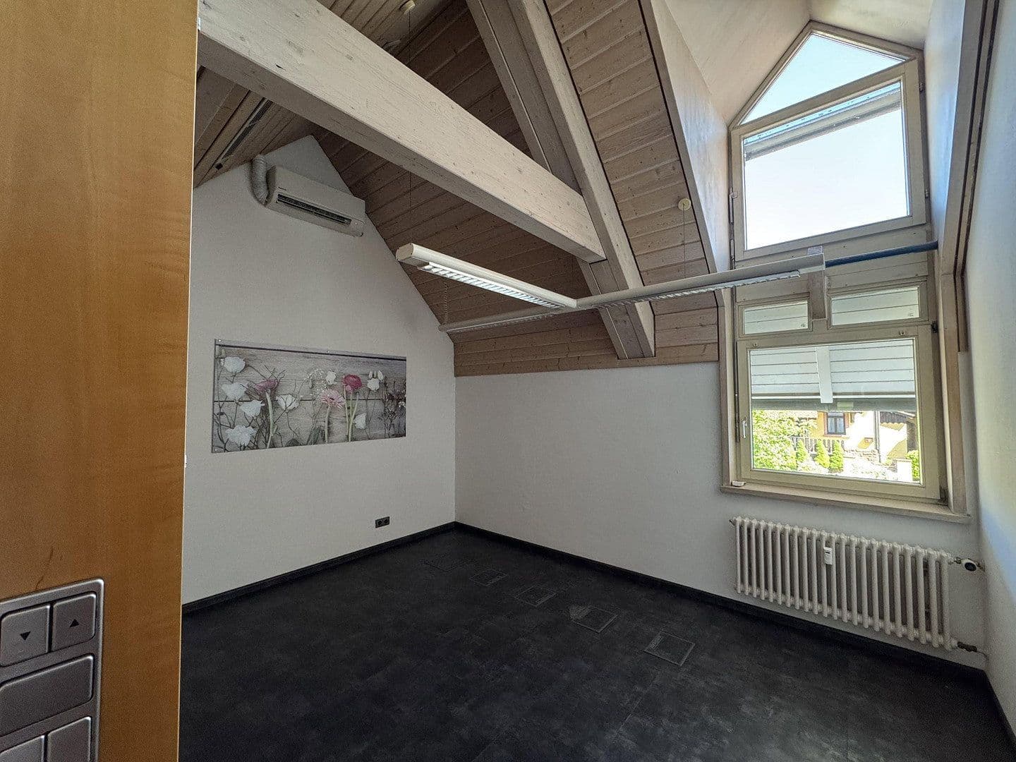 Predaj domu 334 m², pozemok 2.254 m², Keltern, Bádensko-Wurttembersko Predaj domu 334 m², pozemok 2.254 m², Keltern, Bádensko-Wurttembersko