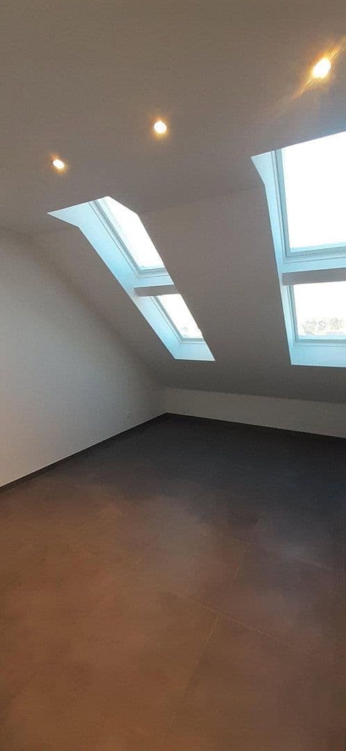 Prenájom bytu 5-izbový 156 m², Peter-Händel-Str. 10, Hemhofen, Bavorsko Prenájom bytu 5-izbový 156 m², Peter-Händel-Str. 10, Hemhofen, Bavorsko