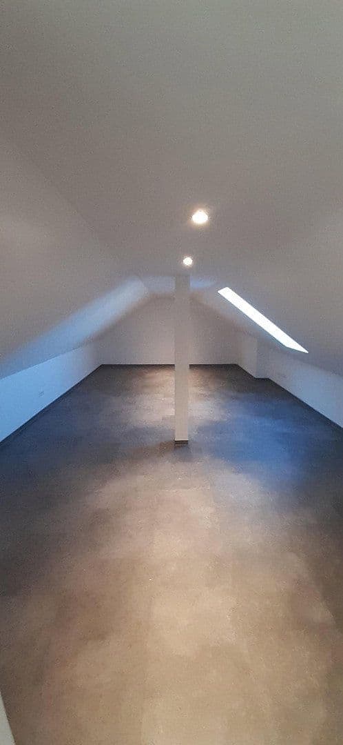 Prenájom bytu 5-izbový 156 m², Peter-Händel-Str. 10, Hemhofen, Bavorsko Prenájom bytu 5-izbový 156 m², Peter-Händel-Str. 10, Hemhofen, Bavorsko